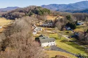 70 Midnight Ln, Waynesville, NC 28786 - Photo 3