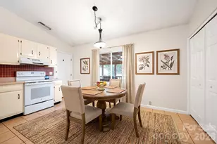 24 Green Acres Dr, Candler, NC 28715 - Photo 7