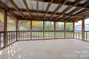 24 Green Acres Dr, Candler, NC 28715 - Photo 23