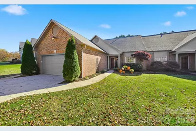 4410 1st Street Drive NW, Hickory, NC 28601 - Photo 1