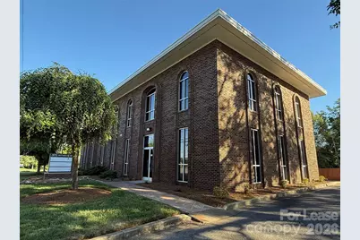 375 10th Avenue Drive NE #First Floor, Hickory, NC 28601 - Photo 1