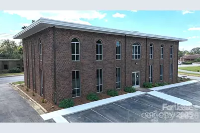 375 10th Avenue Drive NE #First Floor, Hickory, NC 28601 - Photo 5