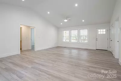 17 Sycamore Street, Asheville, NC 28804 - Photo 11