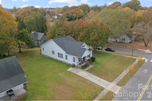 705 W 2nd Ave, Gastonia, NC 28052 - Photo 3