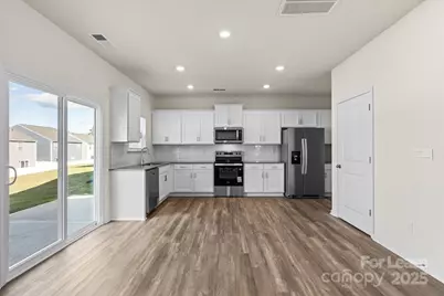 1339 37th Avenue Lane NE, Hickory, NC 28601 - Photo 9