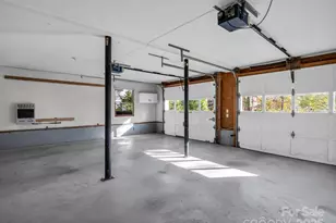 1618 Kensington Rd, Hendersonville, NC 28791 - Photo 33