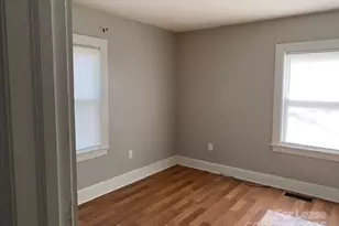 216 Harrill St, Statesville, NC 28677 - Photo 5