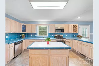 105 Goldfinch Lane, Asheville, NC 28803 - Photo 11