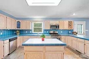 105 Goldfinch Ln, Asheville, NC 28803 - Photo 11