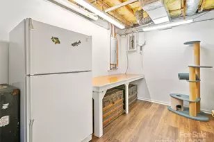 105 Goldfinch Ln, Asheville, NC 28803 - Photo 27