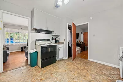 4838 Hidden Valley Road, Charlotte, NC 28213 - Photo 7