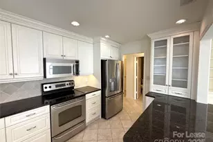 1016 Queens Rd, Charlotte, NC 28207 - Photo 5