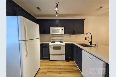 2039 Shady Pond Drive, Lake Wylie, SC 29710 - Photo 5