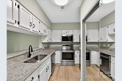 20115 Henderson Road #D, Cornelius, NC 28031 - Photo 9