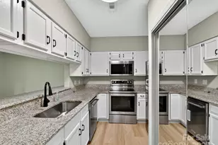 20115 Henderson Rd, Cornelius, NC 28031 - Photo 9