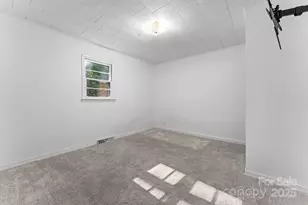 621 Kitchens Branch Rd, Sylva, NC 28779 - Photo 7