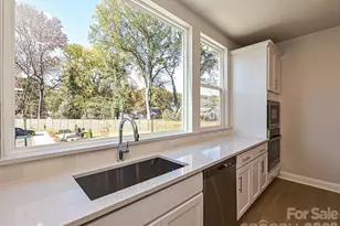 8040 Cedarsmith Ct, Charlotte, NC 28217 - Photo 9