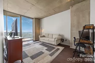 210 N Church St, Charlotte, NC 28202 - Photo 9