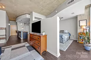 210 N Church St, Charlotte, NC 28202 - Photo 11