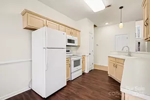 11935 Misty Pine Ct, Charlotte, NC 28215 - Photo 5