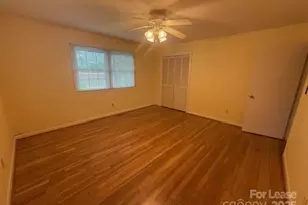 627 Cherry St, Statesville, NC 28677 - Photo 9