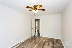 12103 Brittondale Ln, Charlotte, NC 28215 - Photo 9