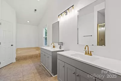 7101 Milhof Court, Charlotte, NC 28269 - Photo 25