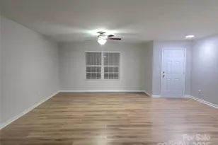 1047 Mackey Ct, Gastonia, NC 28056 - Photo 5