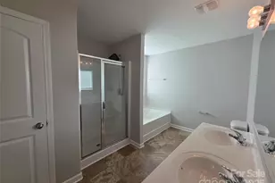 1047 Mackey Ct, Gastonia, NC 28056 - Photo 11