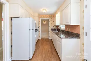 66 Gibson Rd, Asheville, NC 28804 - Photo 7