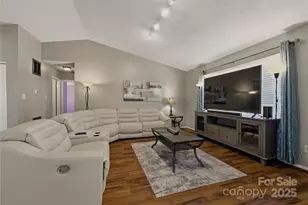 489 14th Ave Dr NE, Hickory, NC 28601 - Photo 11