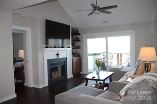 18749 Vineyard Point Ln, Cornelius, NC 28031 - Photo 9