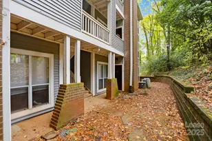 2500 Cranbrook Ln, Charlotte, NC 28207 - Photo 33