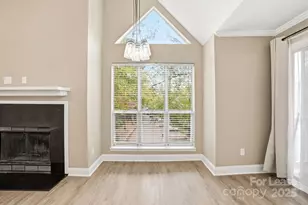 2500 Cranbrook Ln, Charlotte, NC 28207 - Photo 7