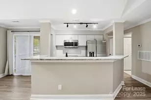 2500 Cranbrook Ln, Charlotte, NC 28207 - Photo 9