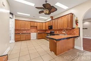 424 Rollingbrook Rd, Kings Mountain, NC 28086 - Photo 11