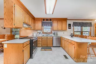 2595 Shamrock Rd, Harrisburg, NC 28075 - Photo 9