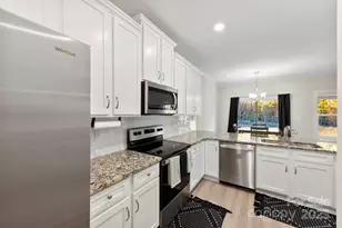 128 N Sina St, Troutman, NC 28166 - Photo 3