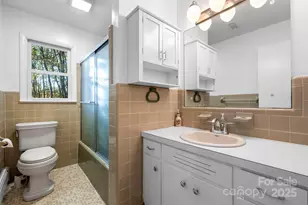 1185 10th St Pl Cir NW, Hickory, NC 28601 - Photo 15