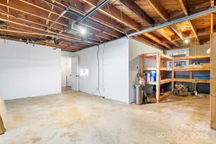 1185 10th St Pl Cir NW, Hickory, NC 28601 - Photo 29