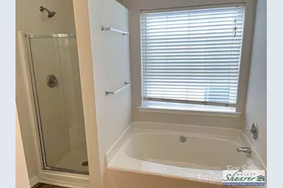 6329 Elderslie Drive, Charlotte, NC 28269 - Photo 19