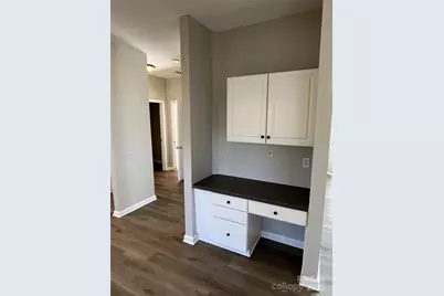 6329 Elderslie Drive, Charlotte, NC 28269 - Photo 9