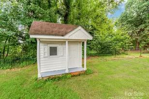 681 Hiddenite Church Rd, Hiddenite, NC 28636 - Photo 29