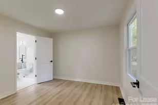 2721 Mayflower Rd, Charlotte, NC 28208 - Photo 29