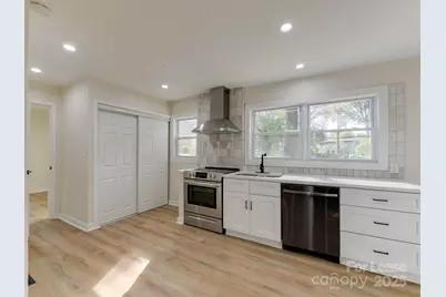 2721 Mayflower Road, Charlotte, NC 28208 - Photo 13