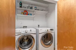 915 Westbrook Dr, Charlotte, NC 28202 - Photo 11