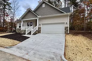 405 Scarlett Oak Ct NE, Lenoir, NC 28605 - Photo 3