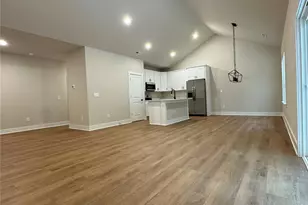 405 Scarlett Oak Ct NE, Lenoir, NC 28605 - Photo 9