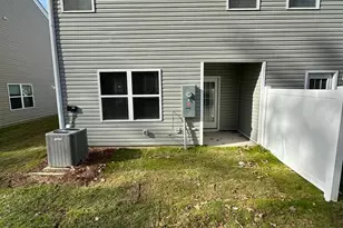 8045 Murray Br Dr, Charlotte, NC 28216 - Photo 17