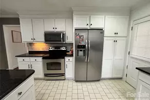 707 W Barr St, Lancaster, SC 29720 - Photo 25